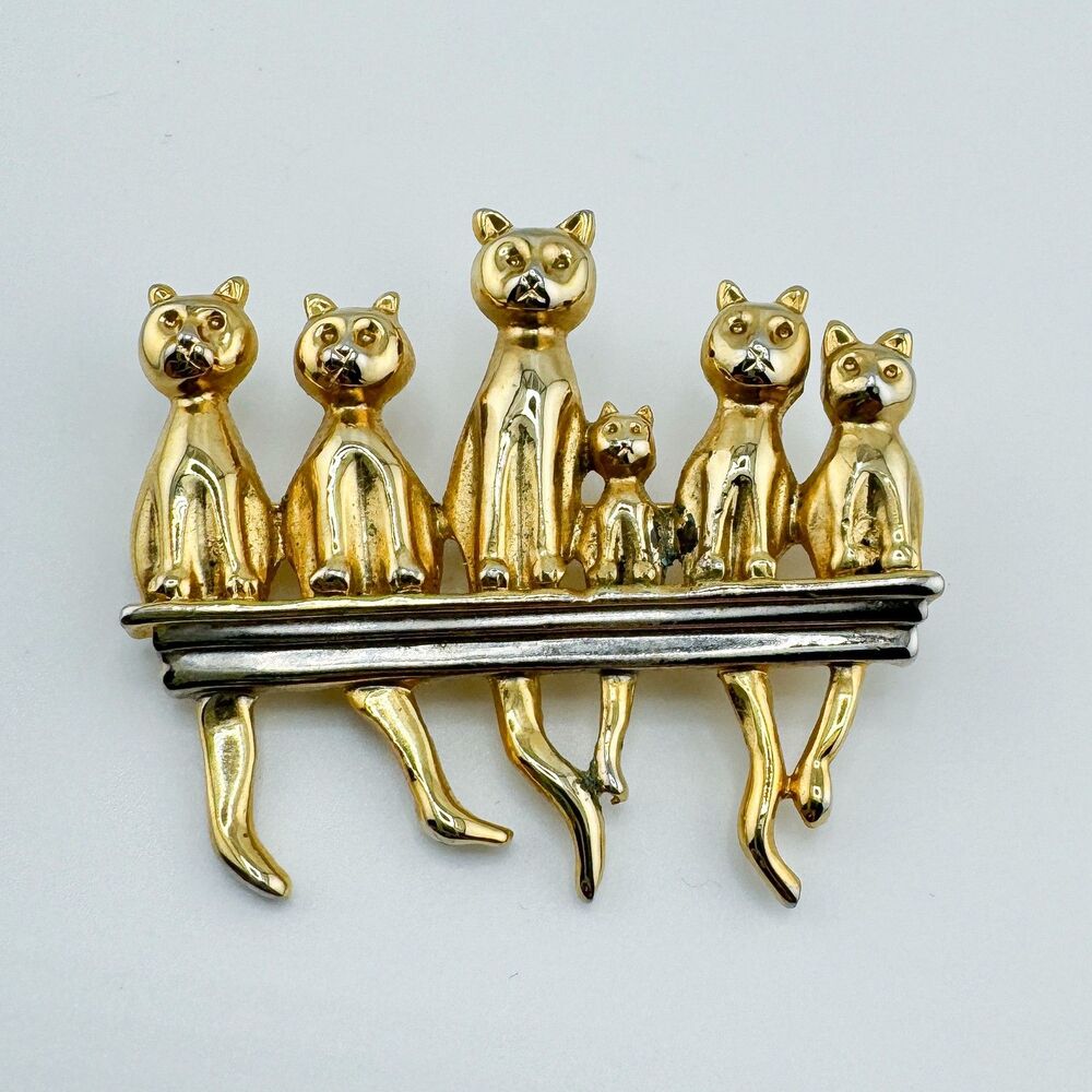 Vintage 6 Sitting Cats Shelf Fence Brooch Retro Statement Grandma Cottage Gift